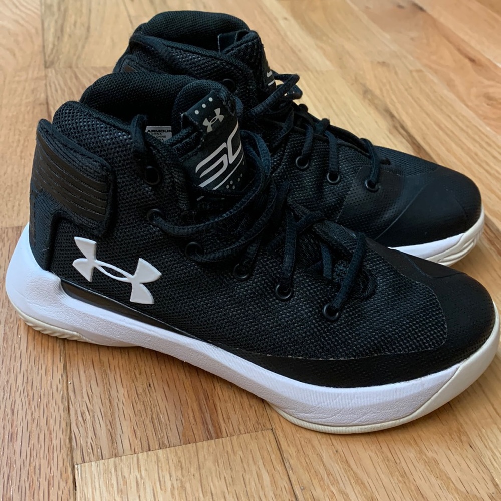 Under Armour Wardell SC basketball shoes